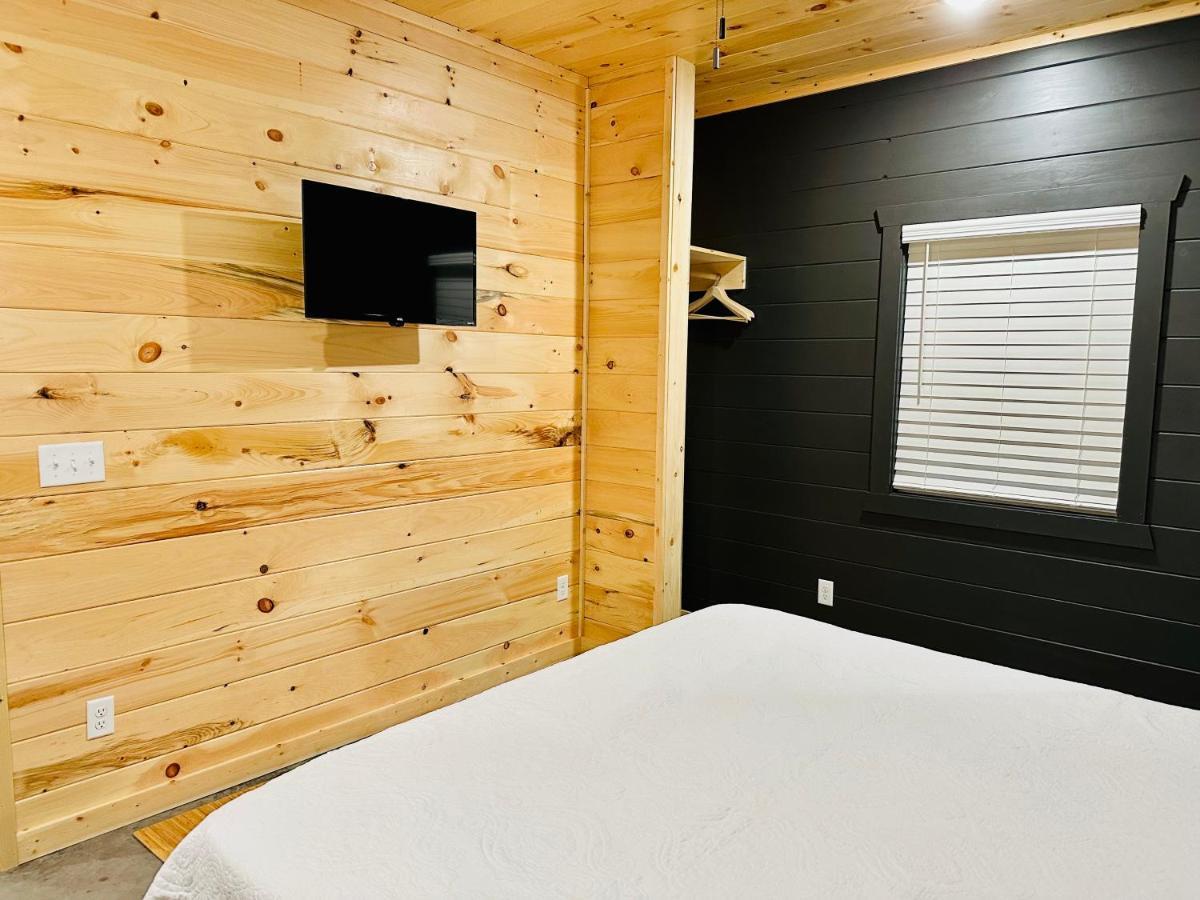 Knotty Squirrel Cabins เมาน์เทนวิว ภายนอก รูปภาพ