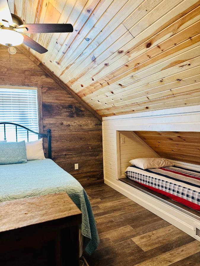 Knotty Squirrel Cabins เมาน์เทนวิว ภายนอก รูปภาพ